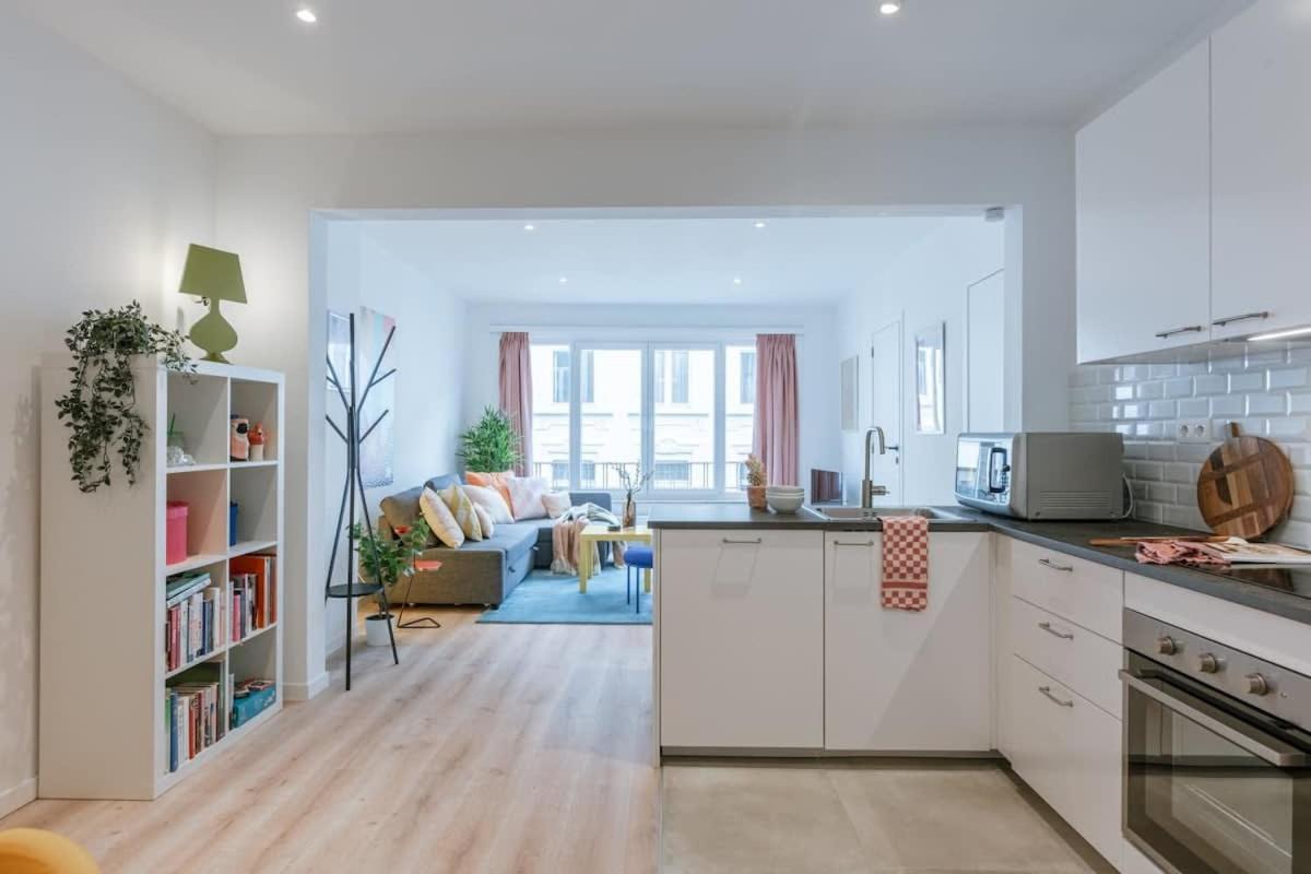 Colorful Pop Apartment In The Heart Of Antuérpia Exterior foto