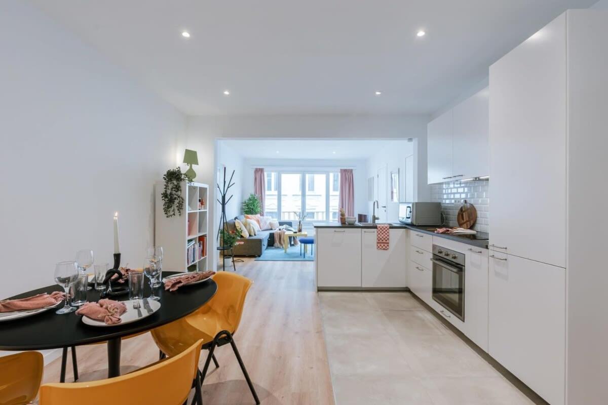 Colorful Pop Apartment In The Heart Of Antuérpia Exterior foto